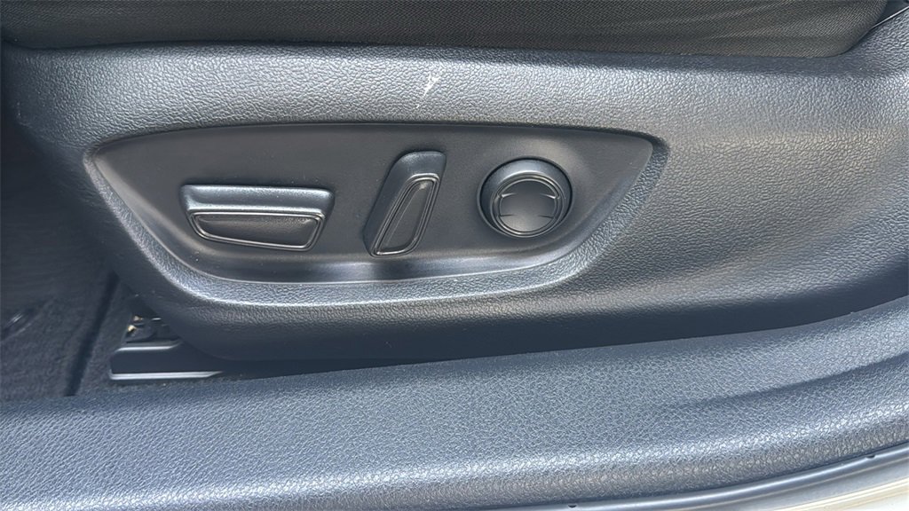 Used 2023 Toyota Camry LE image 20