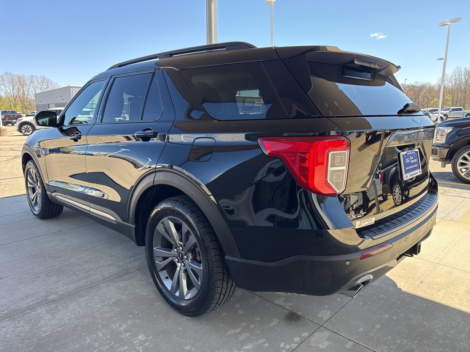 Certified 2023 Ford Explorer XLT w/ Equipment Group 202A AWD/4WD image 5