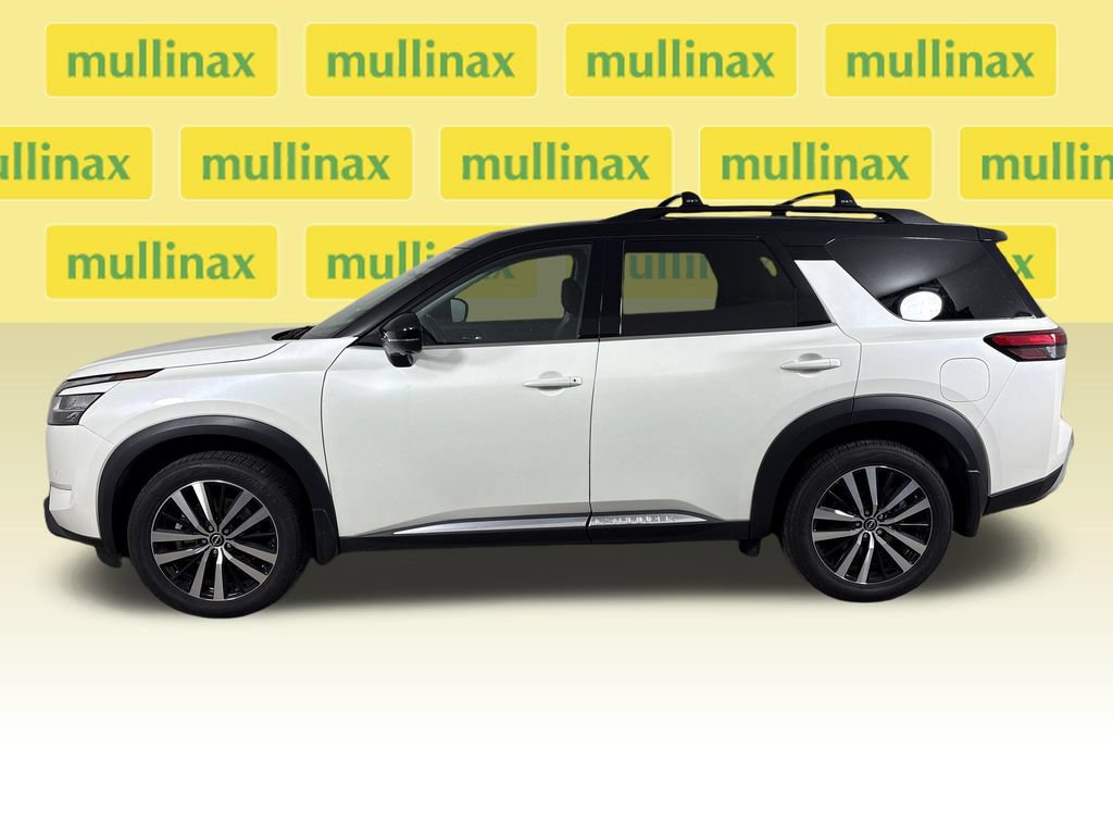 Used 2024 Nissan Pathfinder Platinum FWD image 9