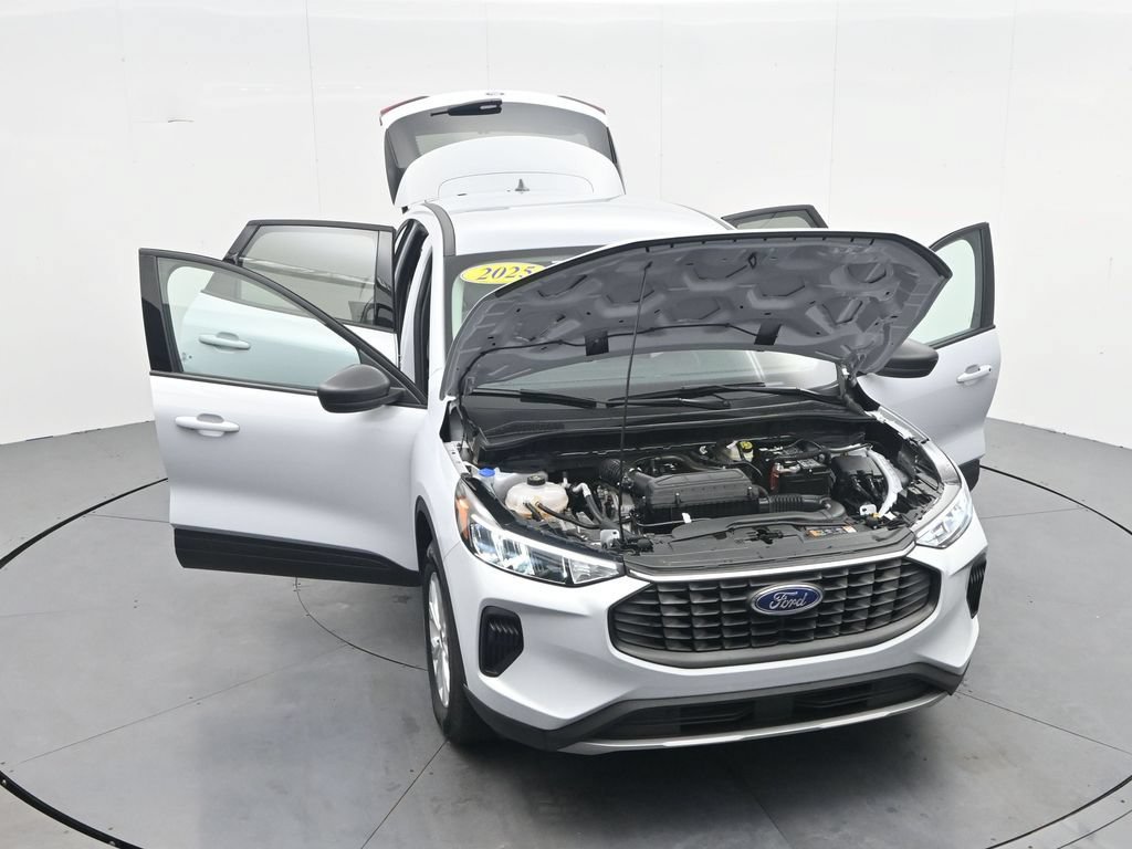 Certified 2025 Ford Escape Active w/ Cold Weather Package AWD/4WD image 40