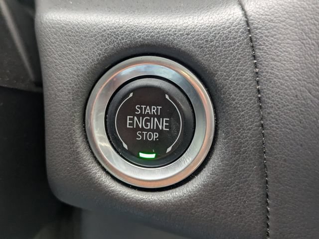 Used 2024 Chevrolet Suburban LT RWD image 29