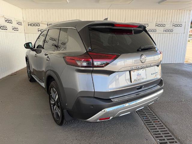 Used 2023 Nissan Rogue Platinum w/ Platinum Premium Package AWD/4WD image 2