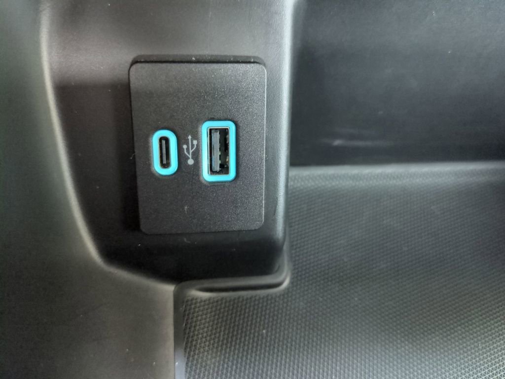 Certified 2022 Ford F150 XLT w/ Equipment Group 302A High image 21