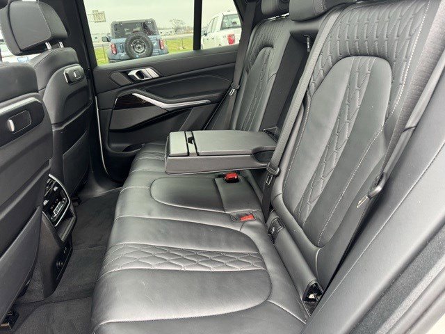 Used 2025 BMW X5 xDrive50e image 30
