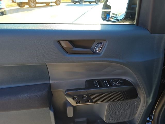 Certified 2022 Ford Maverick XL image 12