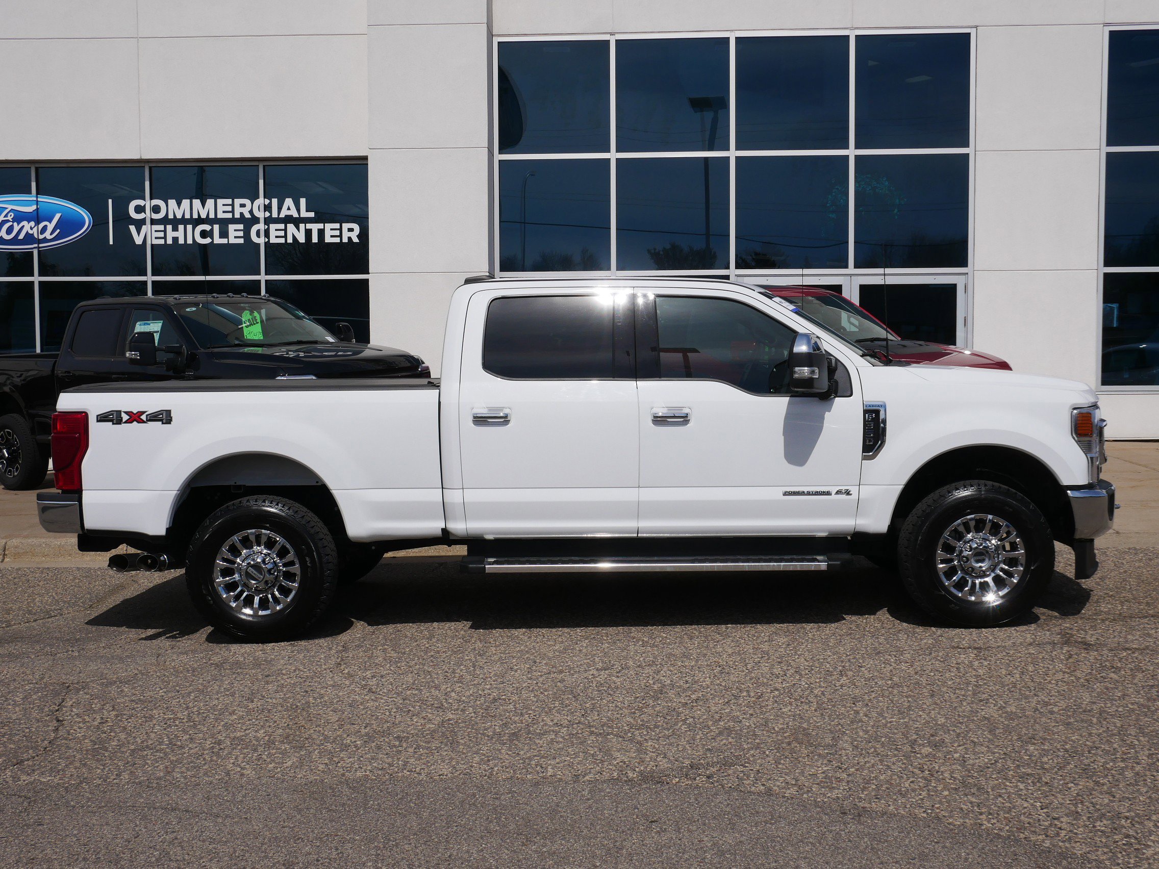 Certified 2022 Ford F350 Lariat w/ Chrome Package AWD/4WD image 2