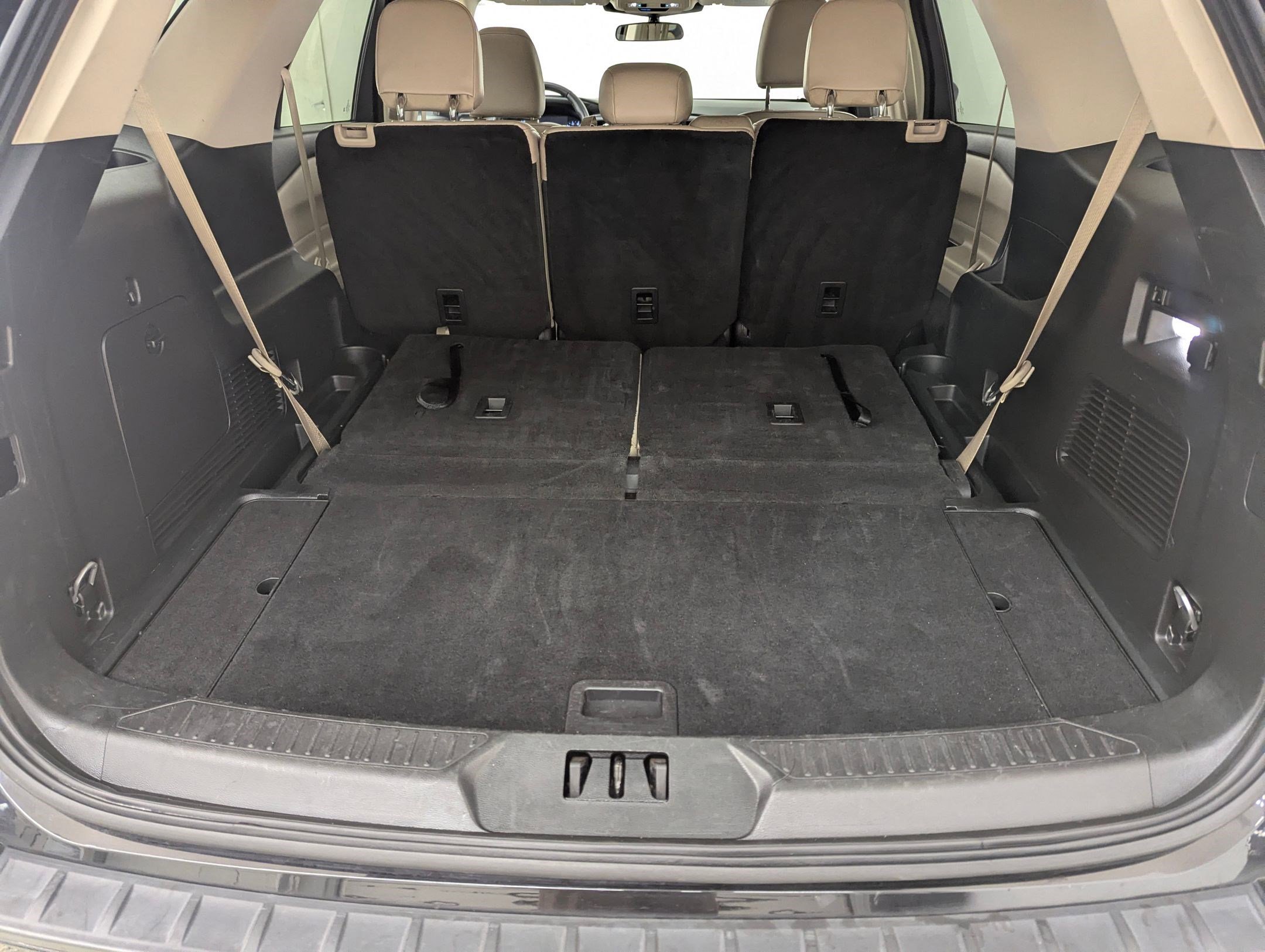 Certified 2024 Ford Explorer XLT w/ Equipment Group 202A image 23