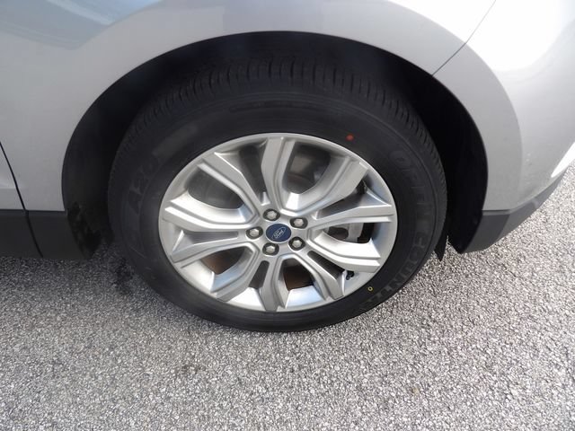 Certified 2022 Ford Edge Titanium w/ Equipment Group 301A AWD/4WD image 12
