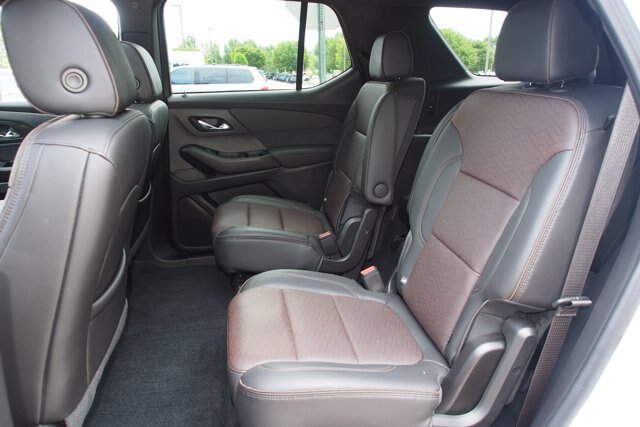 Used 2023 Chevrolet Traverse High Country FWD image 22