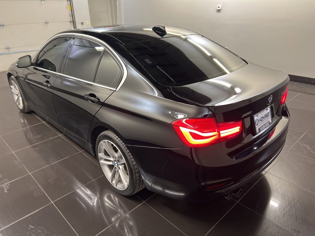 Used 2018 BMW 330i xDrive Sedan w/ Convenience Package image 2