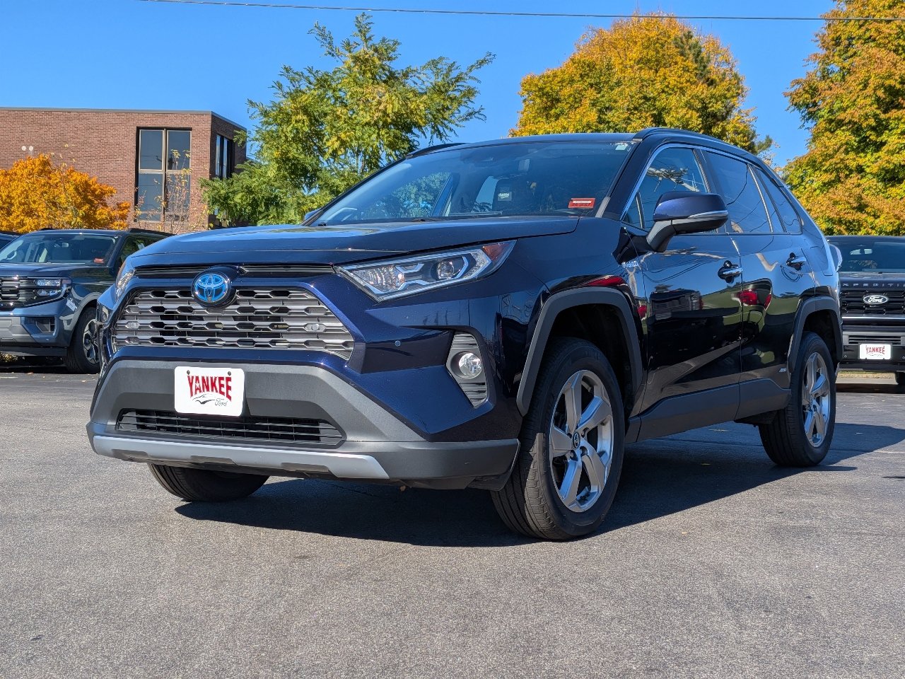 Used 2020 Toyota RAV4 Limited w/ Limited Grade Weather Package AWD/4WD image 8