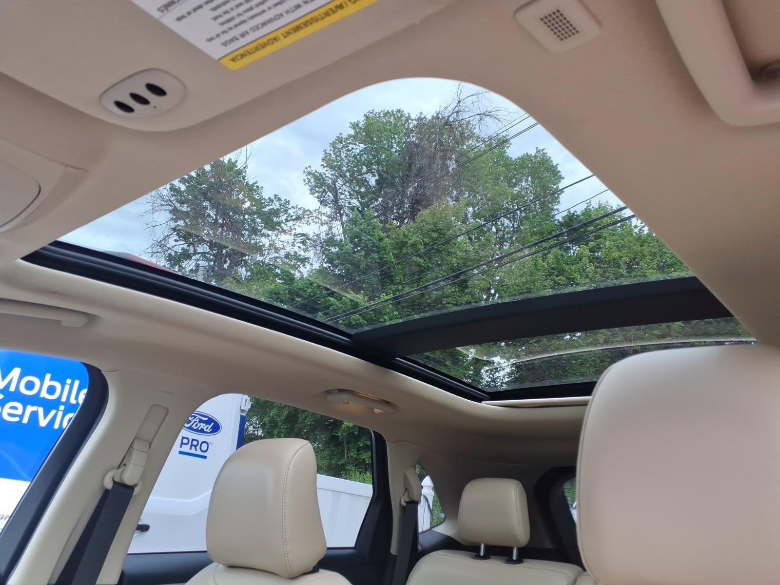 Certified 2024 Ford Edge SEL w/ Convenience Package AWD/4WD image 24