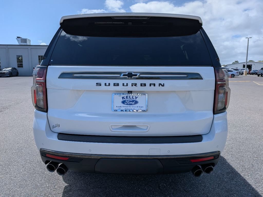 Used 2022 Chevrolet Suburban RST w/ Sport Performance Package image 5