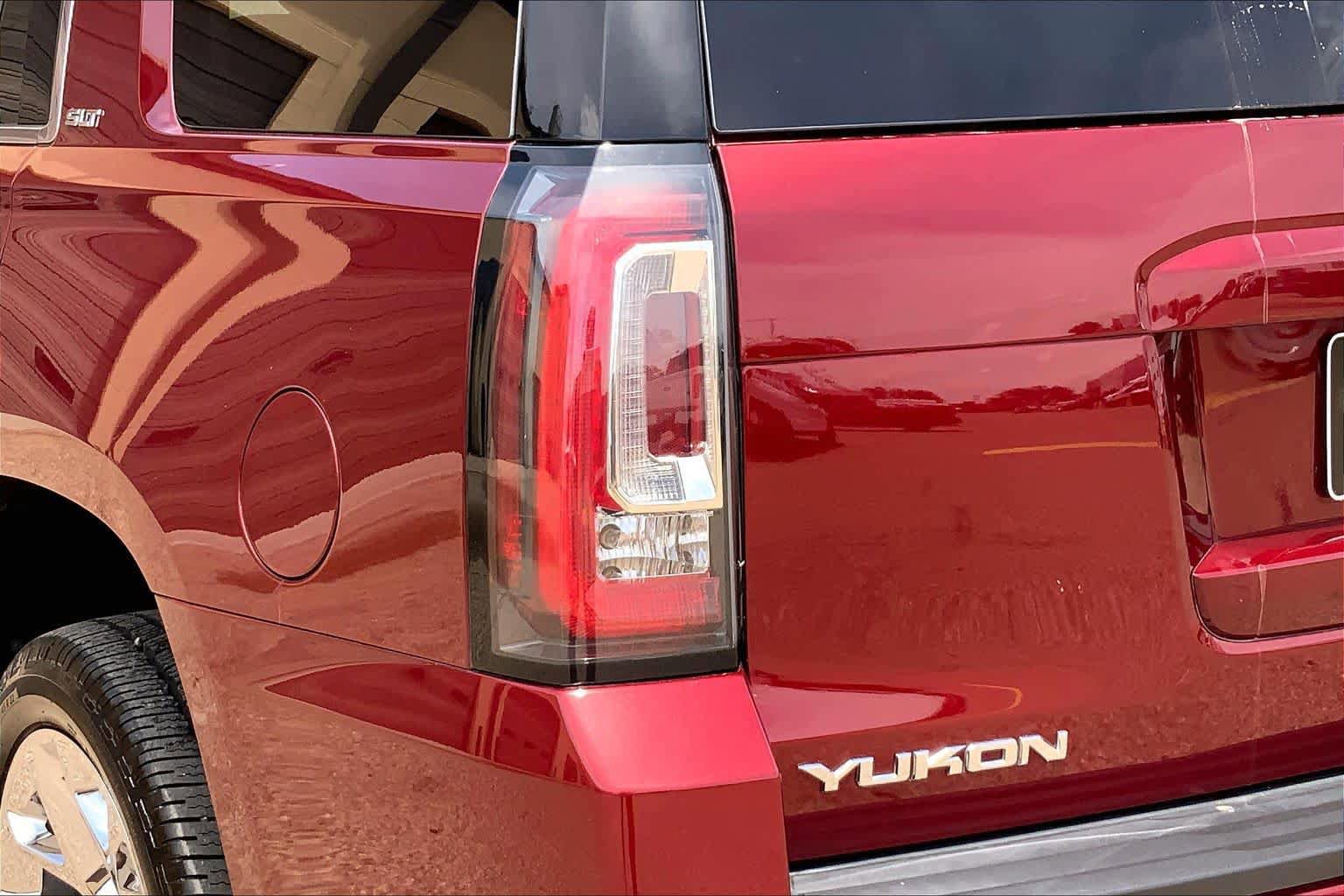 Used 2020 GMC Yukon SLT w/ Premium Edition RWD image 29