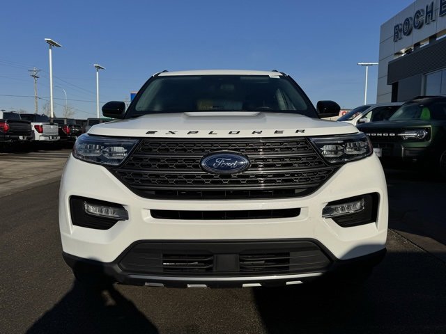 Certified 2023 Ford Explorer XLT w/ Equipment Group 202A image 6
