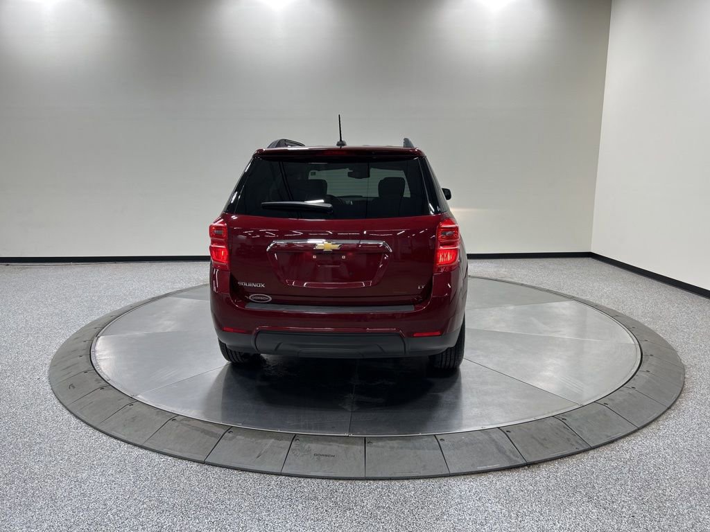 Used 2017 Chevrolet Equinox LT w/ Convenience Package image 4