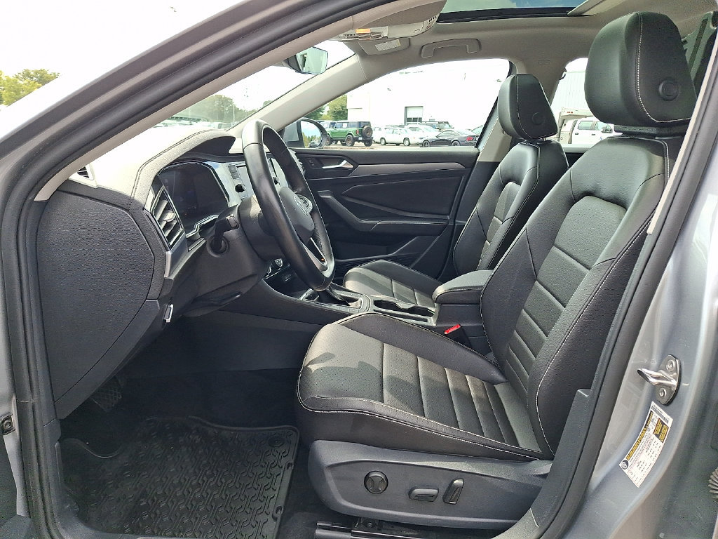 Used 2023 Volkswagen Jetta SE FWD image 15