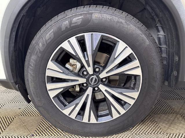 Used 2023 Nissan Rogue SV FWD image 13
