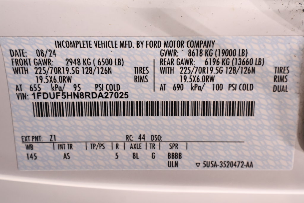 Certified 2024 Ford F550 4x4 Regular Cab Super Duty image 37