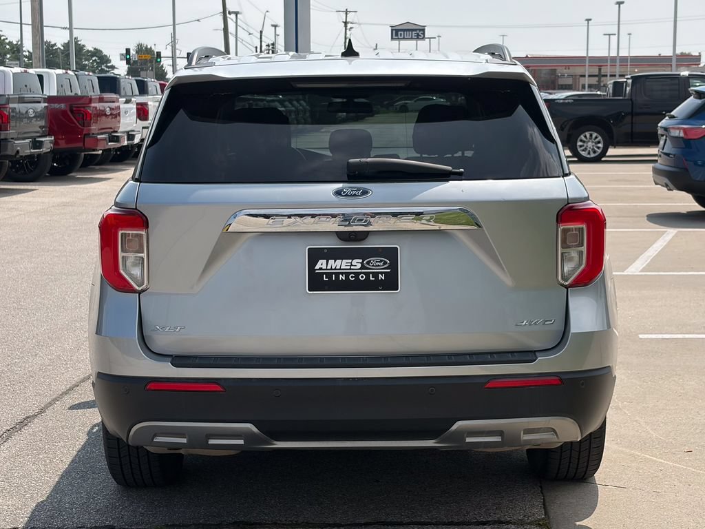 Certified 2023 Ford Explorer XLT w/ Equipment Group 202A AWD/4WD image 5