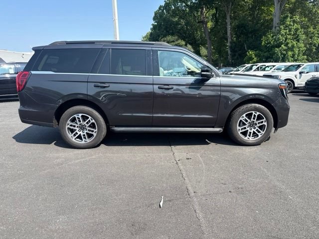Certified 2025 Ford Expedition Active AWD/4WD image 9