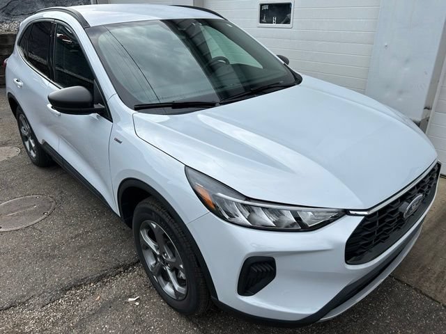 Certified 2026 Ford Escape ST-Line w/ Cold Weather Package AWD/4WD image 7