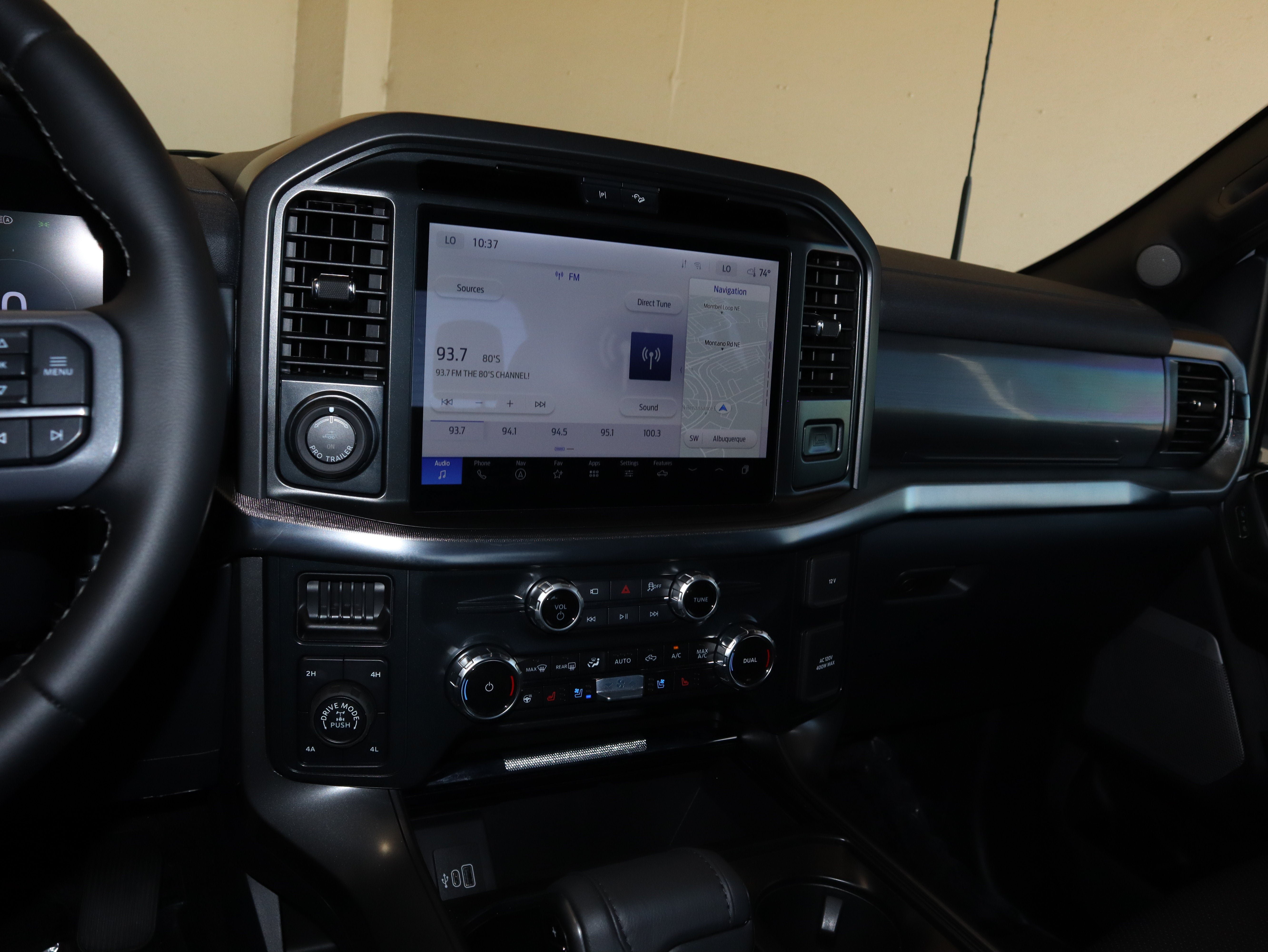Certified 2025 Ford F150 Lariat w/ FX4 Off-Road Package AWD/4WD image 27