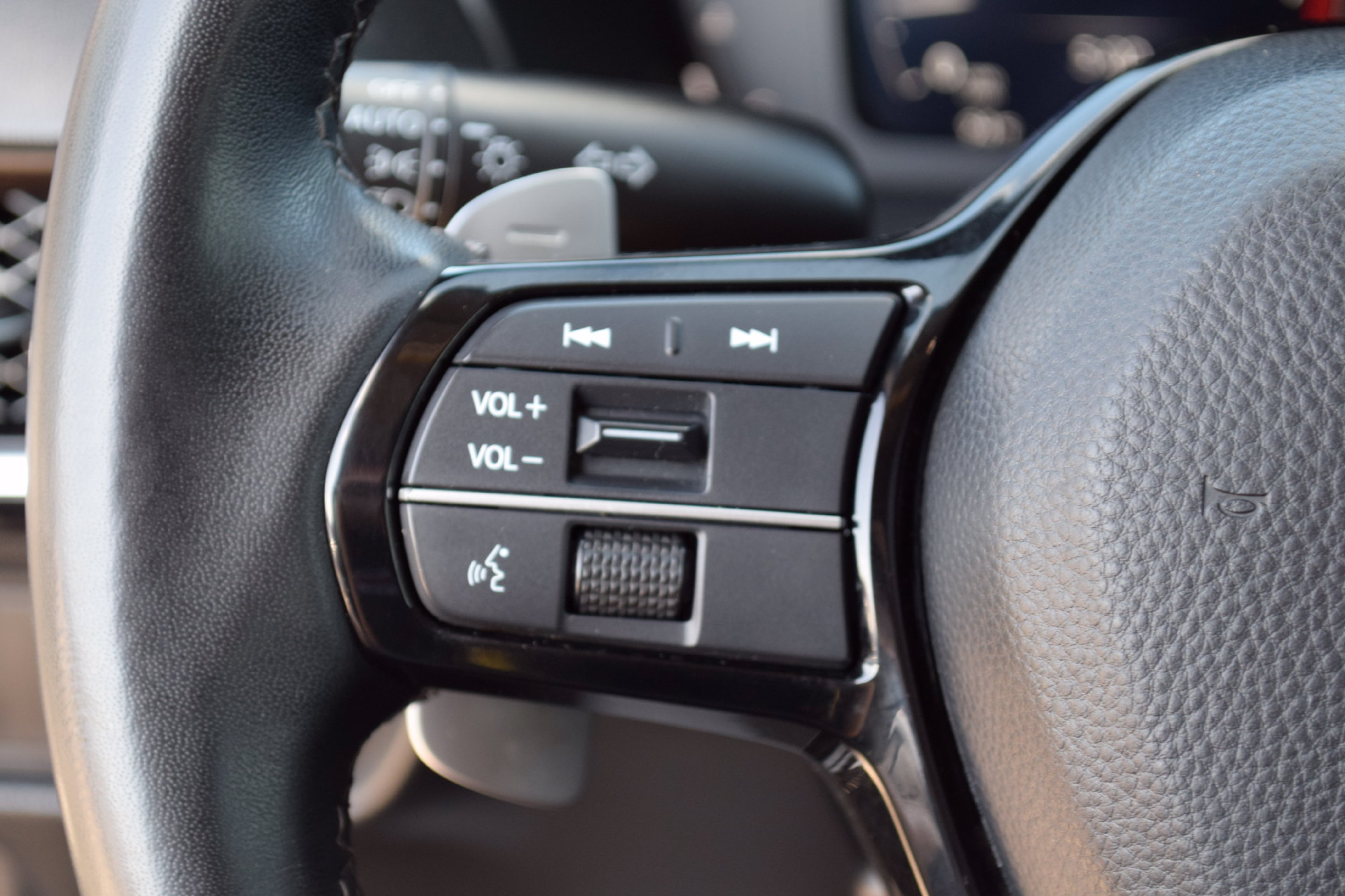 Used 2025 Acura ADX AWD image 8