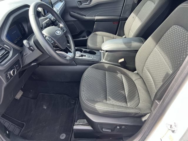 Certified 2023 Ford Escape Active AWD/4WD image 17