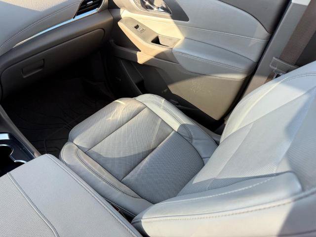 Used 2021 Chevrolet Traverse Premier w/ LPO, Floor Liner Package FWD image 22
