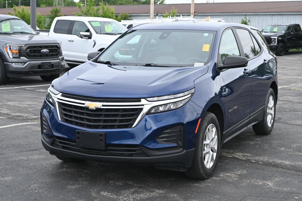 Used 2022 Chevrolet Equinox LS AWD/4WD image 5