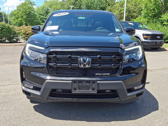 Used 2025 Honda Ridgeline Black Edition image 3