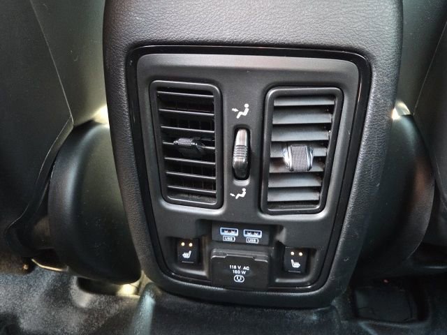 Used 2024 Dodge Durango R/T w/ Tow 'N Go Package AWD/4WD image 21