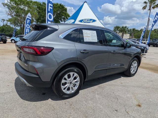 Certified 2024 Ford Escape Active AWD/4WD image 3