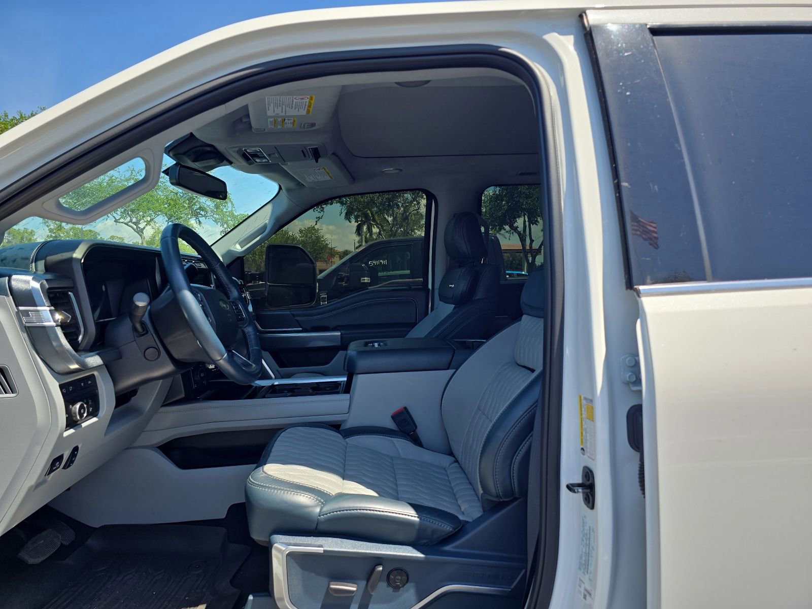 Certified 2024 Ford F250 Limited w/ FX4 Off-Road Package AWD/4WD image 5