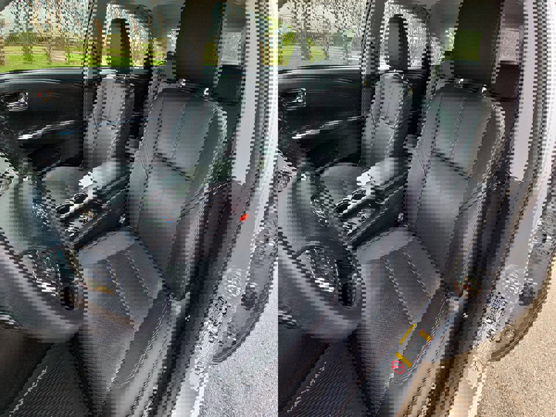 Used 2018 Toyota Avalon Limited w/ All Weather Liner Package image 11