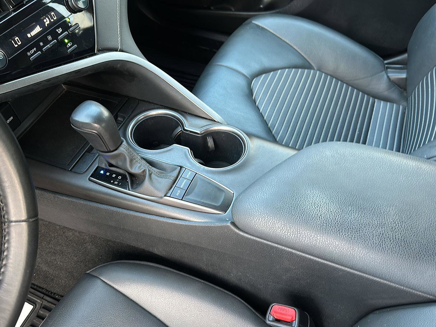 Used 2024 Toyota Camry SE image 29