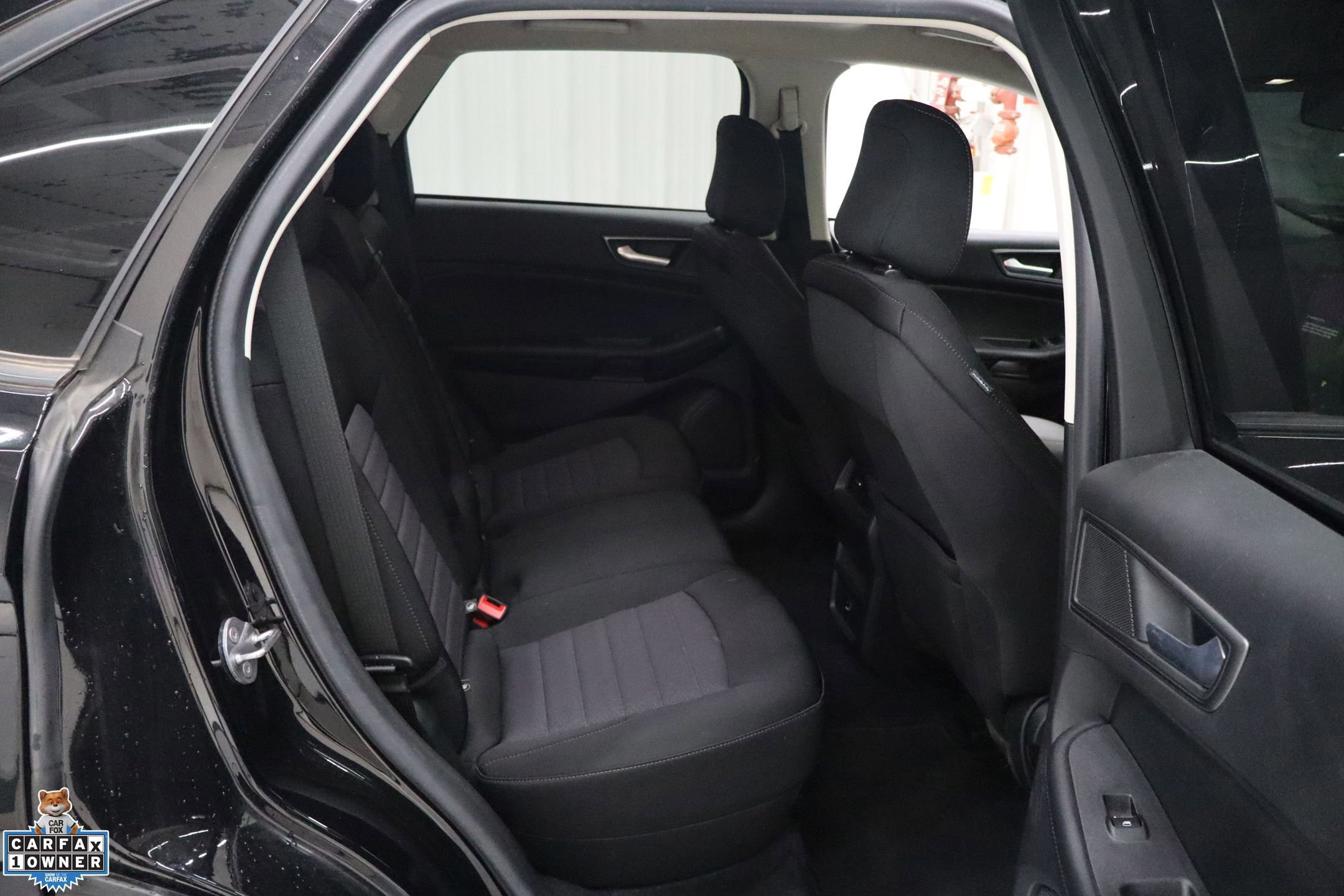 Certified 2022 Ford Edge SE w/ Black Appearance Package image 29