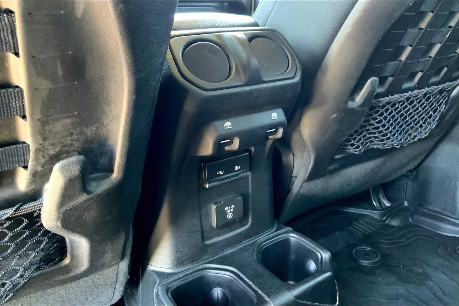 Used 2018 Jeep Wrangler Unlimited Rubicon image 33