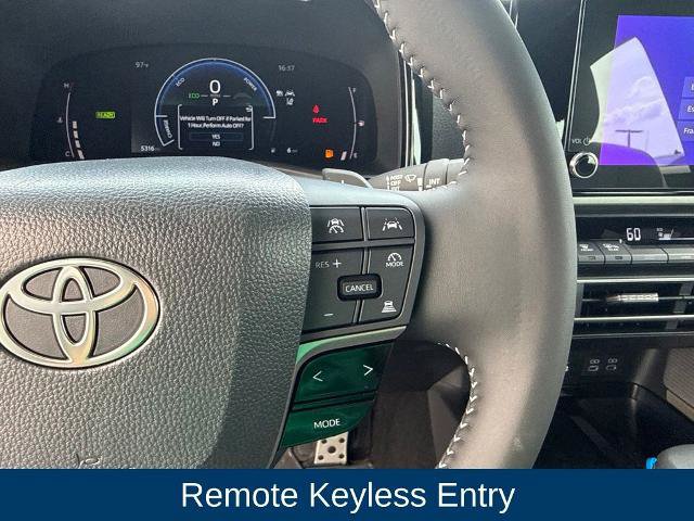 Used 2026 Toyota Camry SE FWD image 19
