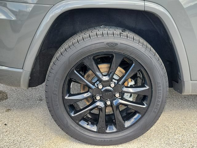 Used 2021 Jeep Grand Cherokee Laredo X AWD/4WD image 10