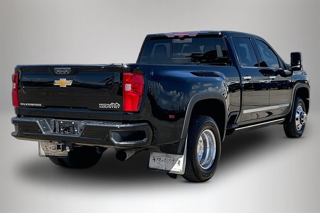 Used 2024 Chevrolet Silverado 3500 High Country w/ Technology Package AWD/4WD image 5