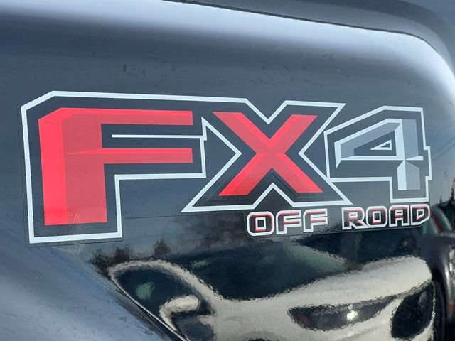 Certified 2022 Ford F450 Lariat w/ Lariat Ultimate Package image 18