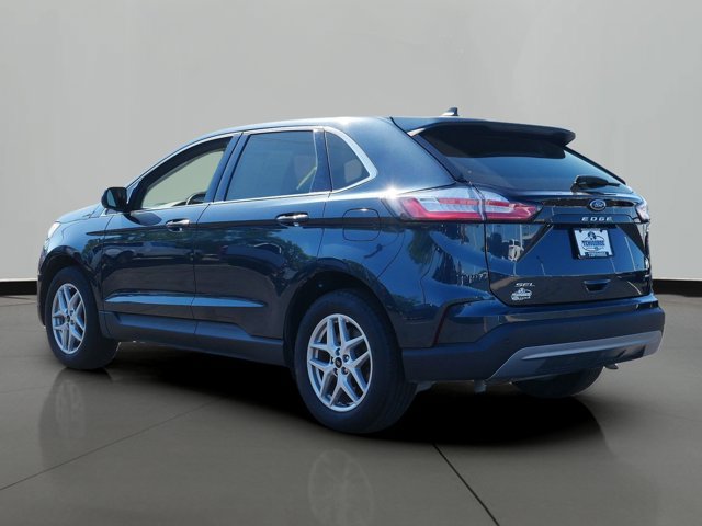 Certified 2024 Ford Edge SEL w/ Convenience Package AWD/4WD image 2