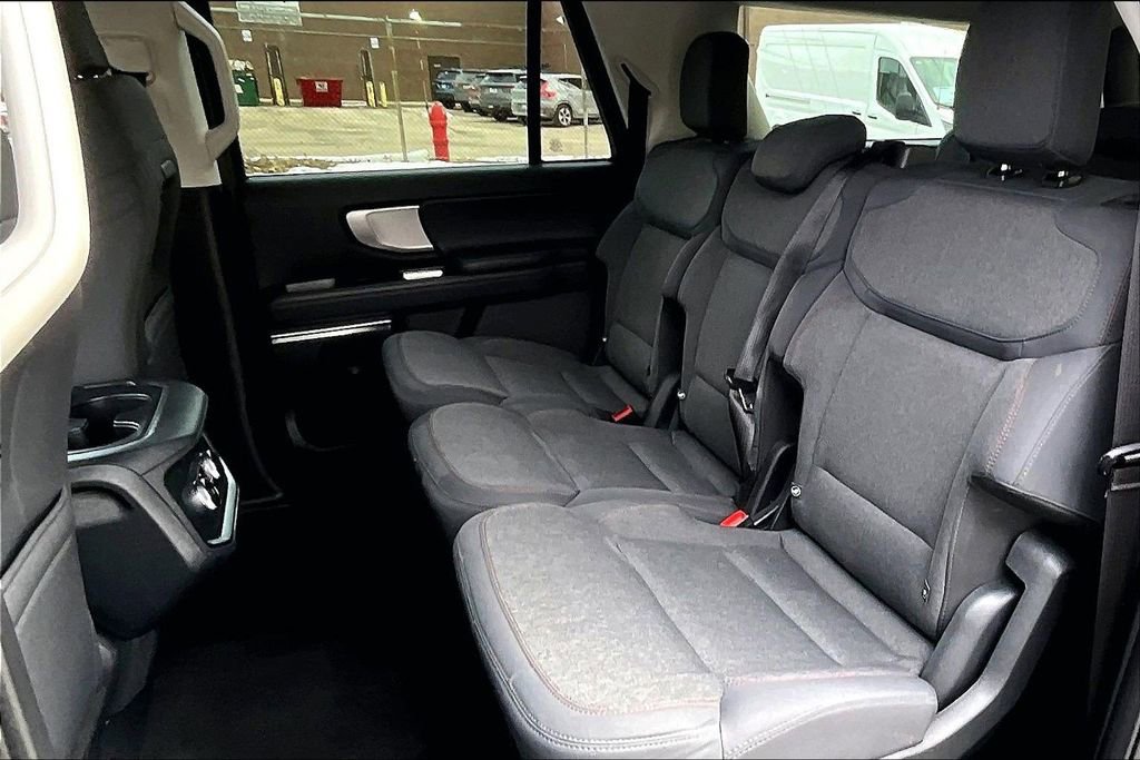 Certified 2025 Ford Expedition Max Active image 24