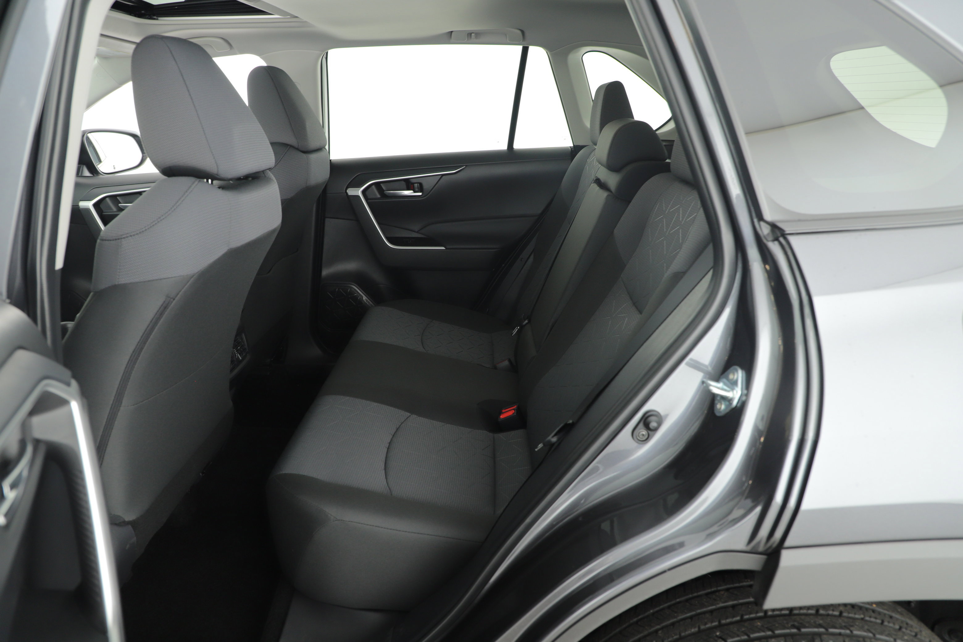 Used 2025 Toyota RAV4 XLE image 9