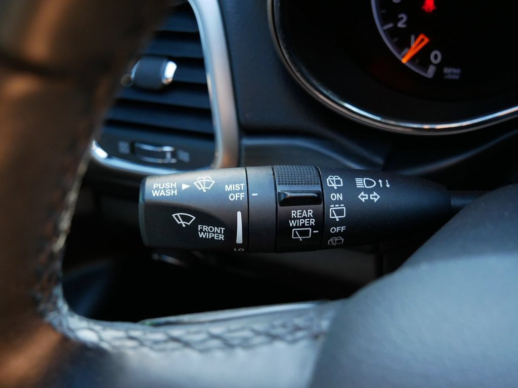 Used 2021 Jeep Grand Cherokee Laredo X AWD/4WD image 19