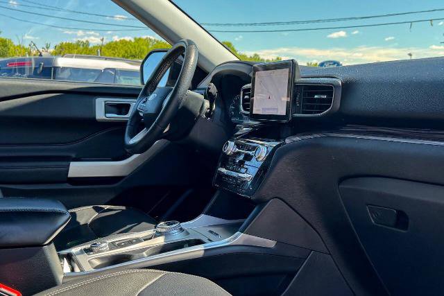 Certified 2021 Ford Explorer Limited w/ Equipment Group 301A image 10