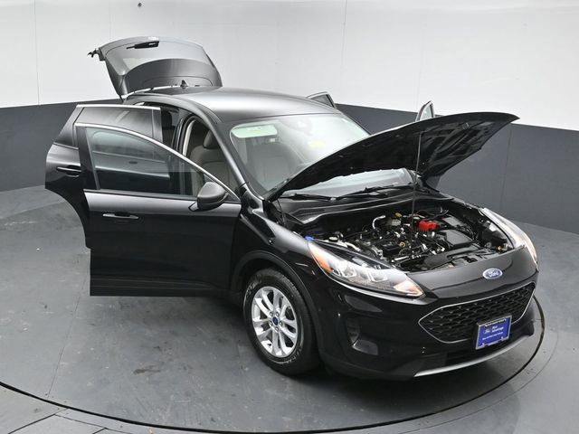 Certified 2022 Ford Escape SE w/ Cold Weather Package image 48