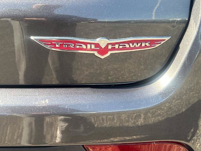 Used 2018 Jeep Compass Trailhawk w/ Leather Interior Group AWD/4WD image 13